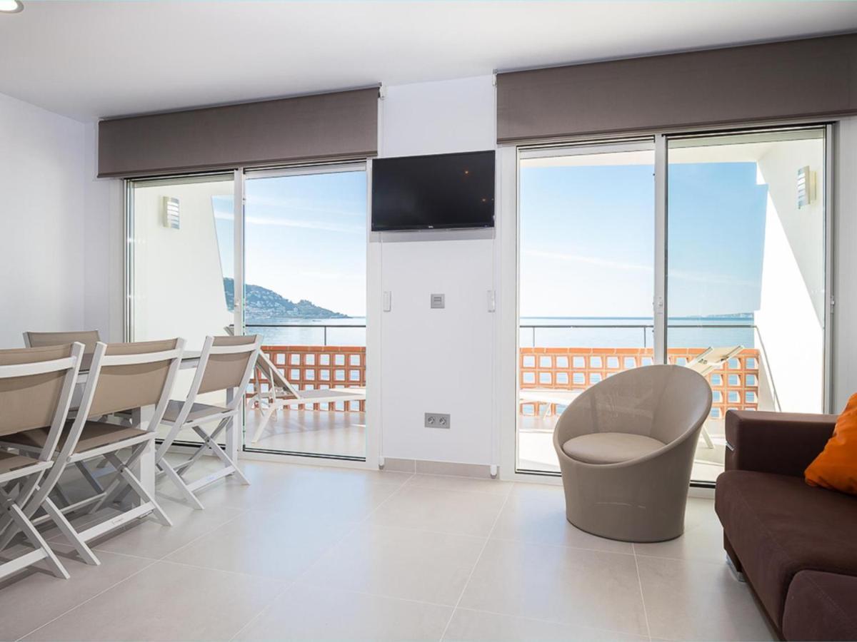 Moderno, Renovado Y Soleado Con Vistas Panoramicas Al Mar En Primera Linea De Playa - Es-228-100 Apartment